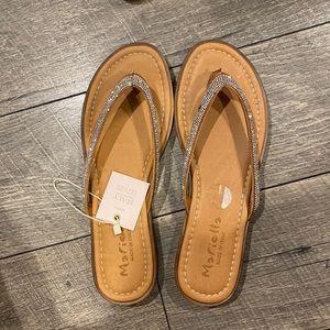 womens sandals 9